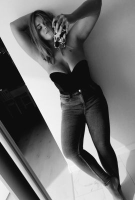 EVE, фотографии